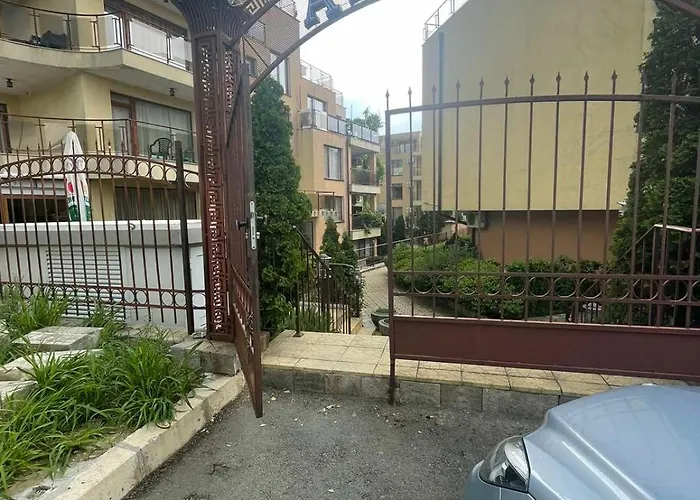 Quiet 1-bed Flat In Antonia Complex By Flat Mаnager Апартаменты Свети-Влас